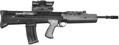 Английская штурмовая винтовка L85A1. Пожалуй, единственным неоспоримым ее достоинством был оптический прицел SUSAT