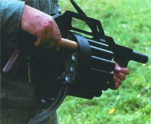 Заряжание гладкоствольного револьверного ружья RGA-86
