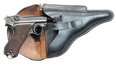 9-мм пистолет «Парабеллум» Р.08 в кобуре