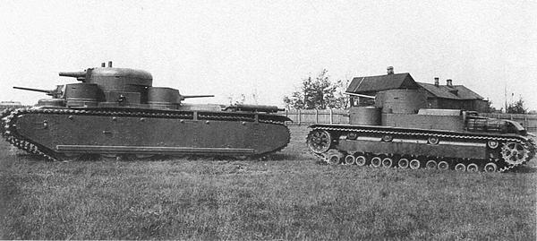 Прототипы танков Т-28 и Т-35-1 на показе представителям УММ РККА. 28 июля 1932 года (АСКМ).