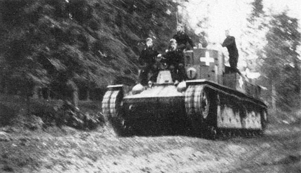 На сегодняшний день известно фото только одного Т-28 с немецкими опознавательными знаками, подтверждающее факт использования трофейных Т-28 вермахтом. Неизвестная часть, июль 1941 года (АСКМ).