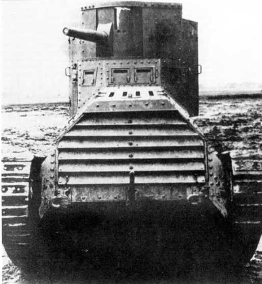 Опытный легкий танк LK-II с установкой 37-мм пушки, вид спереди.