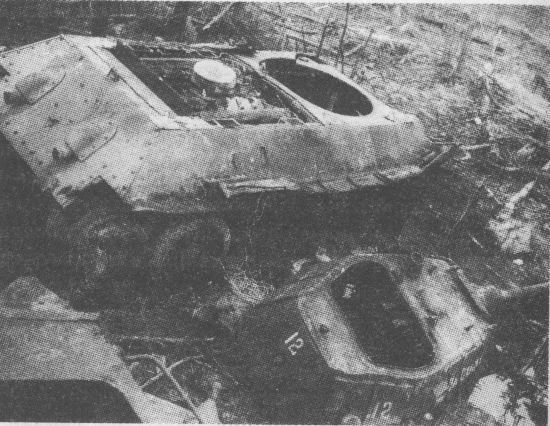 Башня этого танка сорвана внутренним взрывом. Боекомплект 76-мм выстрелов, к сожалению, детонировал довольно часто. Весна 1942 года