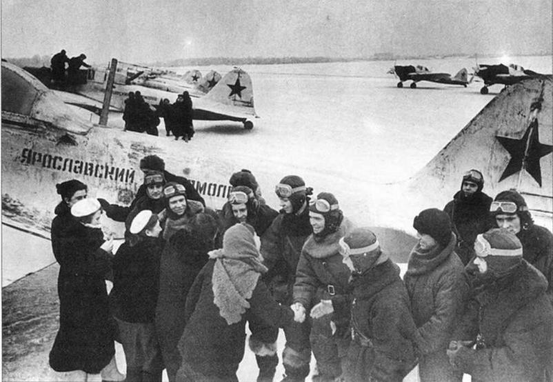 Ст. лейтенант А.П.Компанеец. Калининский фронт, зима 1942-1943 годов.