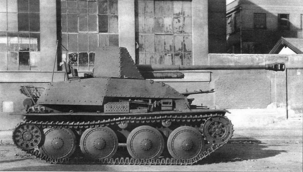 Истребитель танков Sd.Kfz.139 «Мардер III» в боевом положении. Стопор пушки откинут