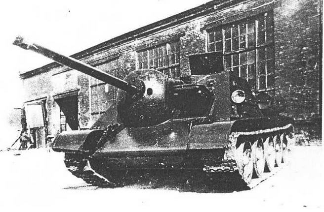 Опытная САУ СУ-85-IV. Свердловск, Уралмашзавод, июль 1943 года.