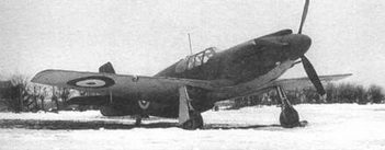 «Мустанг I» из 2-й эскадрильи на заснеженном аэродроме.