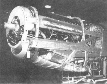 Двигатель V-1650-7 в сборе, установленный на P-51D.