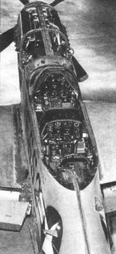 Двухместная кабина TF-51D, фонарь снят.