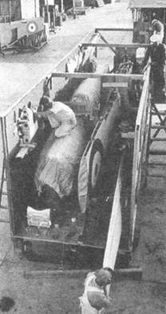 Подготовка «Мустанга» AG346 к транспортировке через Атлантику. Это второй английский «Мустанг». Самолет проходил испытания в центре Боском-Даун.