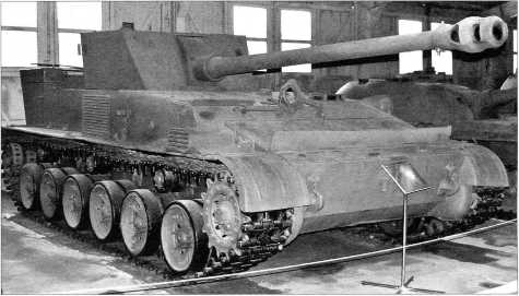 Единственный сохранившийся экземпляр САУ СУ-100П можно увидеть в Центральном музее бронетанкового вооружения и техники в подмосковной Кубинке.