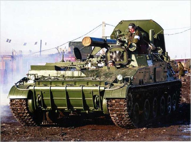 Самоходный миномет «Тюльпан» одной из артиллерийских частей Восточного военного округа. 2016 год.