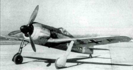 Самолет Fw 190G-3, DI+FP попал в руки союзников на Средиземноморском ТВД. Хотя с самолета сняли все бомбодержатели, следы от пах хорошо видны ни нижней стороне крыльев. Машину отправили в Соединенные Штаты, где она проходила испытания на базе Райт-Филд в Огайо, 1944 год.