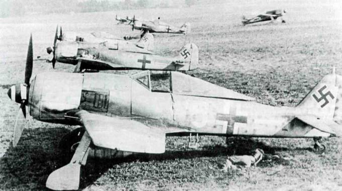 Fw 190A-8/RH, неизвестная часть, Германия, 1945 год.