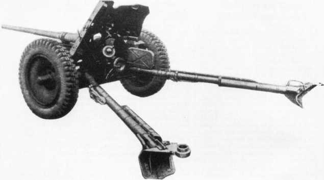 42/28-мм противотанковая пушка Pak 41 с коническим каналом ствола, вид сзади слева. Хорошо видно, что главным внешним отличием Pak 41 от Pak 35/36 была длина ствола (АСКМ).