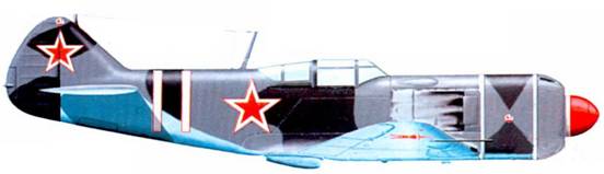 Ла-7 из 2-й эскадрильи 1-го чехословацкого истребительного авиационного полка. парад на аэродроме Прага-Кбелы. 1 июня 1945 г.
