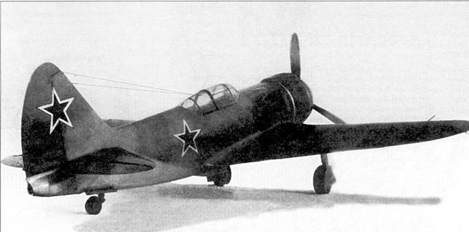 Второй прототип Ла-7Р отличался от первого измененной формой вертикального оперения.
