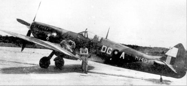 «Спитфайр» Мк VIII с бортовым кодом «MV483» из 155-й эскадрильи, Бирма, 1945 г.