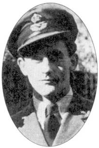 Флэг-офицер Иммануил Гилитцини осуществил эпический высотный перехват бомбардировщики противника 12 сентября 1942 г.