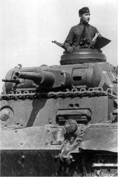 Танк Pz.Bf.Wg.III Ausf.H штаба 2-го батальона 36-го танкового полка 14-й танковой дивизии. Восточный фронт. Июль 1941 года.