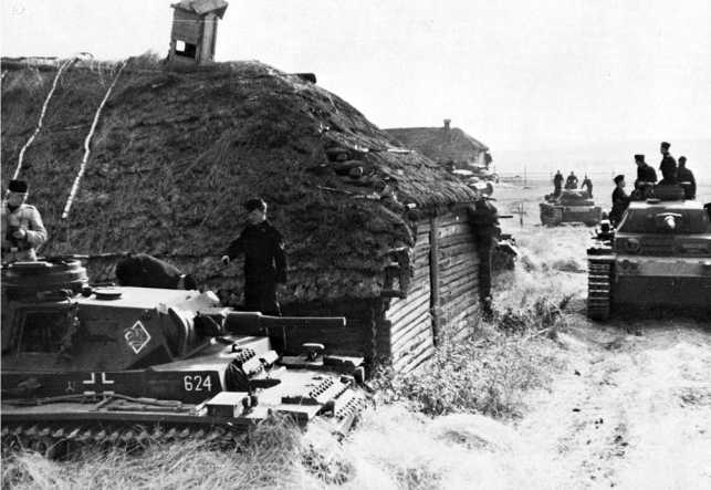 Pz.III Ausf.J 6-й роты 2-го батальона 3-го танкового полка 2-й танковой дивизии на привале. Восточный фронт, 1941 год.