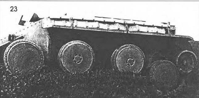 Преодоление танком двухметрового окопа и кювета.