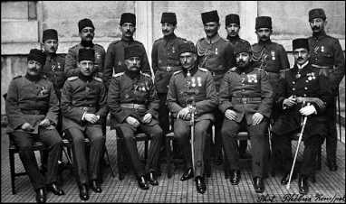 Командир 5-й Турецкой Армии Лиман фон Сандерс с турецкими офицерами.