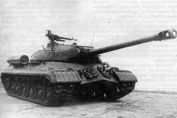 Танк ИС-3 после устранения конструктивных недостатков.