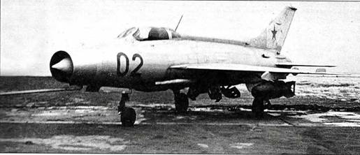 МиГ-21 Ф с зажигательными баками ЗБ-ЗбО