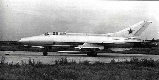 МиГ-21 Ф-13 с ракетами К-13