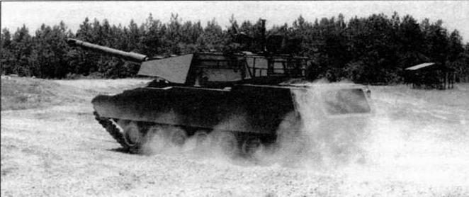 Опытный образец легкого танка Stingray II во время испытаний