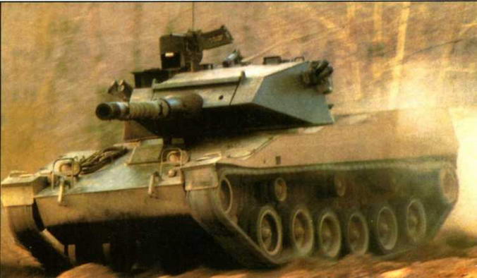 Легкий танк «Стингрей» (США) во время испытаний