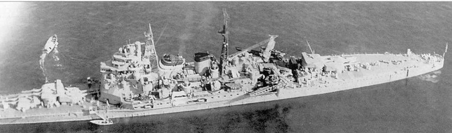 Крейсер «Майя» в 1940 г. На одной катапульте установлен гидросамолет Накаяма Е8N2, на другой катапульте — гидросамолет Каваниши Е7К2 — разведывательный гидроплан большого радиуса действия, E8N2 имел меньший радиус действия.