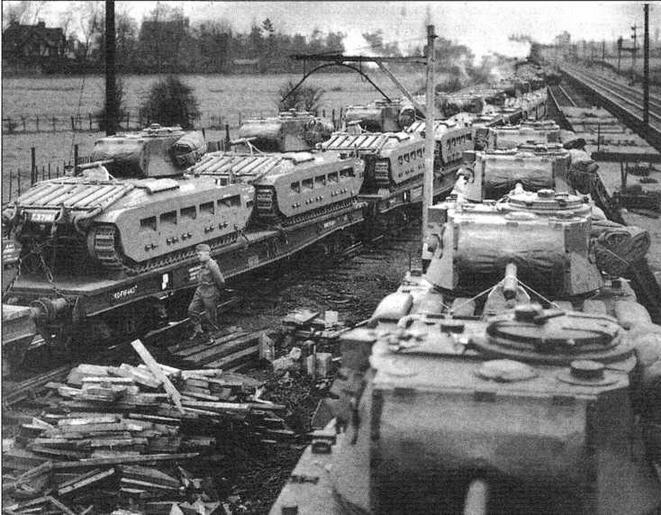 Эшелон с танками Matilda отправляется на фронт. 1942 г.