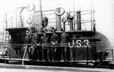 Подводная лодка “Утка ” (переименована в US-3) в Севастополе. 1918 г.
