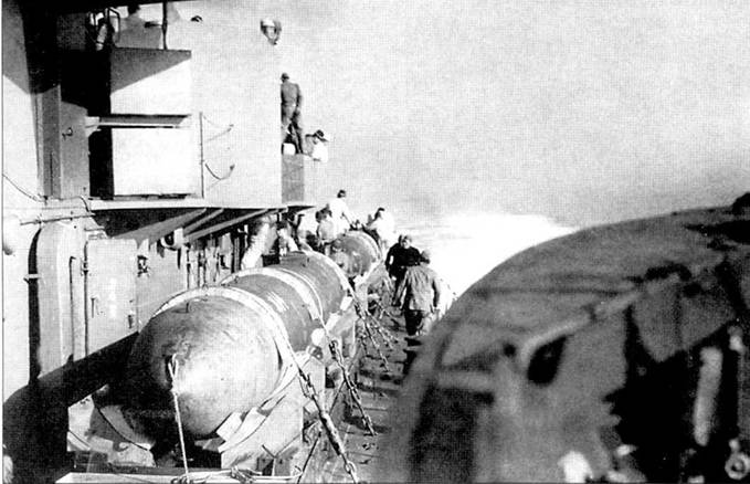 Человеко-торпеда «Кайтен» модель 2 на борту крейсера «Китаками», испытании 18 февраля 1945 г.