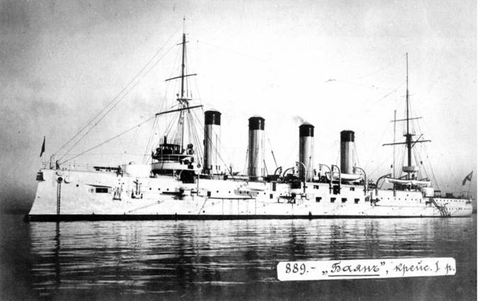 Крейсер "Баян". Подрыв на мине 14 июля лишил возможности единственный броненосный крейсер эскадры участвовать в попытке прорыва во Владивосток.
