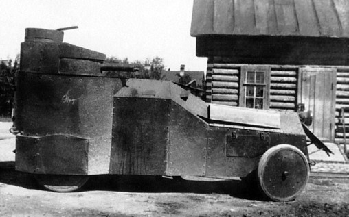 Броневой автомобиль «Изотта-Фраскини», перебронированный по проекту штабс-капитана Мгеброва, вид справа. Июнь 1916 года (АСКМ).