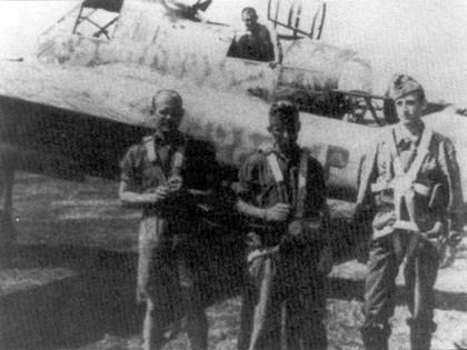 На камуфлированный извилистыми полосами Fw-189 А «PC+LF» летал венгерский экипаж сержанта Индре Жигани.