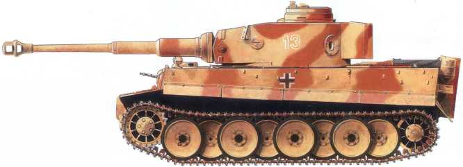 Pz.Kpfw.VI(H) из состава 505-го батальона тяжелых танков вермахта. Советско-германский фронт, июль 1944 года.