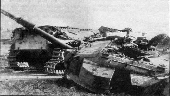 Уничтоженный взрывом боекомплекта "Центурион" из состава 188-й израильской танковой бригады. Голанские высоты, 1973 год