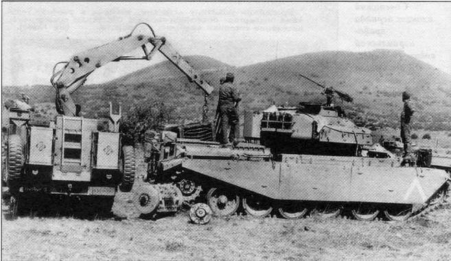 Замена двигателя "Метеор" на танке "Центурион". Голанские высоты, октябрь 1973 года