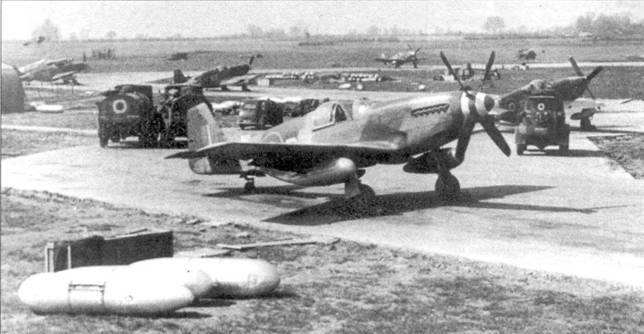 Польские «Мустанги Мк III» из 316-й эскадрильи во время визита генерала Арнольда, февраль 1945 года.