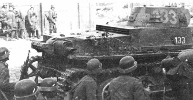 Танк Pz.I В в пригороде Варшавы. Сентябрь 1939 г.