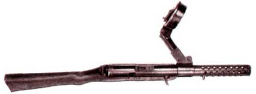 Пистолет-пулемет MP-18 конструкции Шмайссера с барабанным магазином от пистолета Люгер