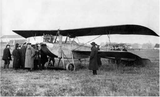 «Стеглау № 2» на Корпусном аэродроме во время конкурса военных самолётов.
