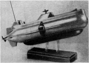 Рис. 28. Модель подводной лодки «Алюминот».