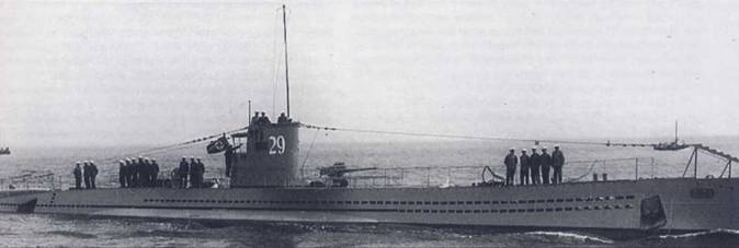 U-29 — субмарина типа VIIA, лодкой командовал капитан-лейтенант Отто Шухарт. На рубке субмарины еще сохранился предвоенный номер белого цвета. Шухарт потопил 12 транспортов на сумму 83 668 т, но самым известным его деянием стало потопление британского авианосца «Корейджес» 17 сентября 1940 г. Шухарт встретил День Победы над Германией в должности начальника 1 отделения военно-морской академии во Фленсбурге.