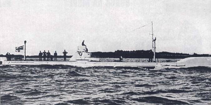 U-1 вошла в строй в 1906, она стала первой «настоящей» германской субмариной. Появления U-1 не вызвало большого переполоха в стане военно-морских гигантов, упоенных могуществом линейного надводного флота. А зря — U-1 заложила основу германского подплава, пустившего «гигантам» в годы Первой и Второй мировых немало крови.