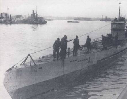 U-108 вернулась в Лориен на Рождество